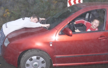 TO J� NE. ON U� TAM BYL KDY� JSEM VYJ͎D�L!!