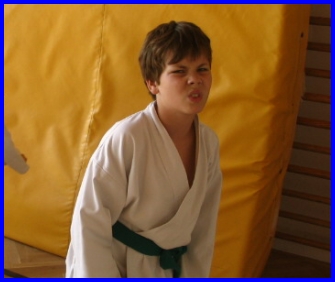 JEJDA. TA ��N�NKA JE ALE TVR��K.